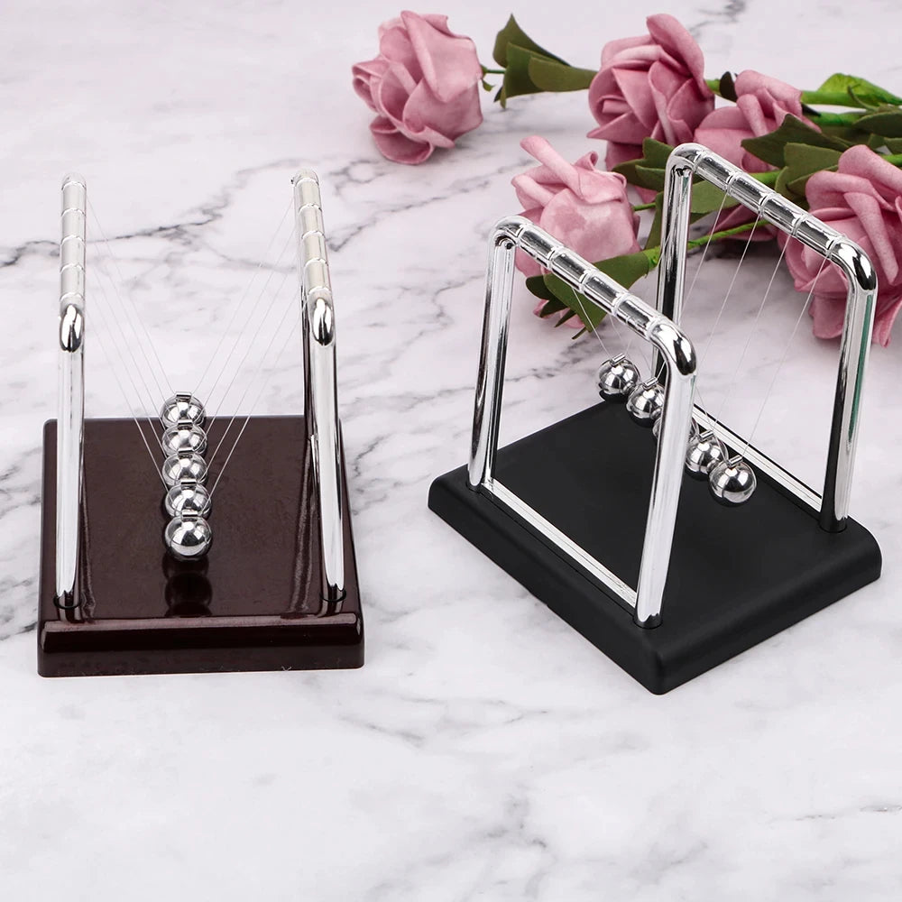 Newton's Cradle Metal Pendulum